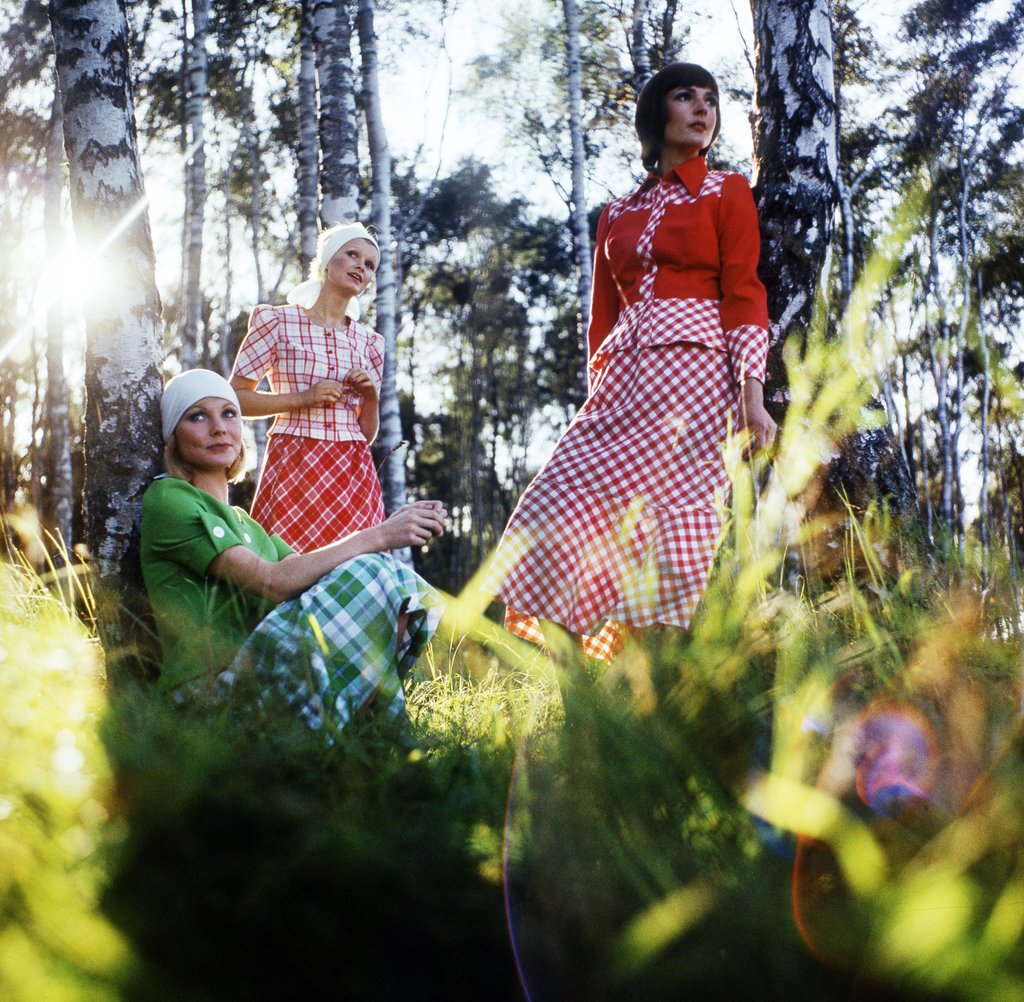 Sommer vor 50 Jahren: Models zeigen in Pirna die neueste Damenmode.