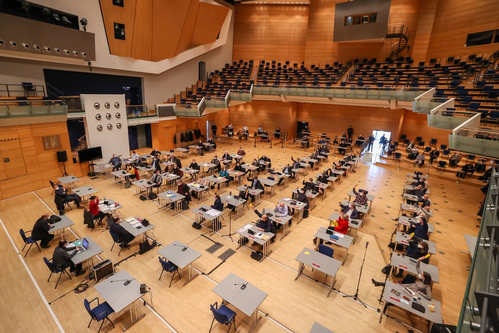 Sitzung vom Stadtrat in der Händelhalle