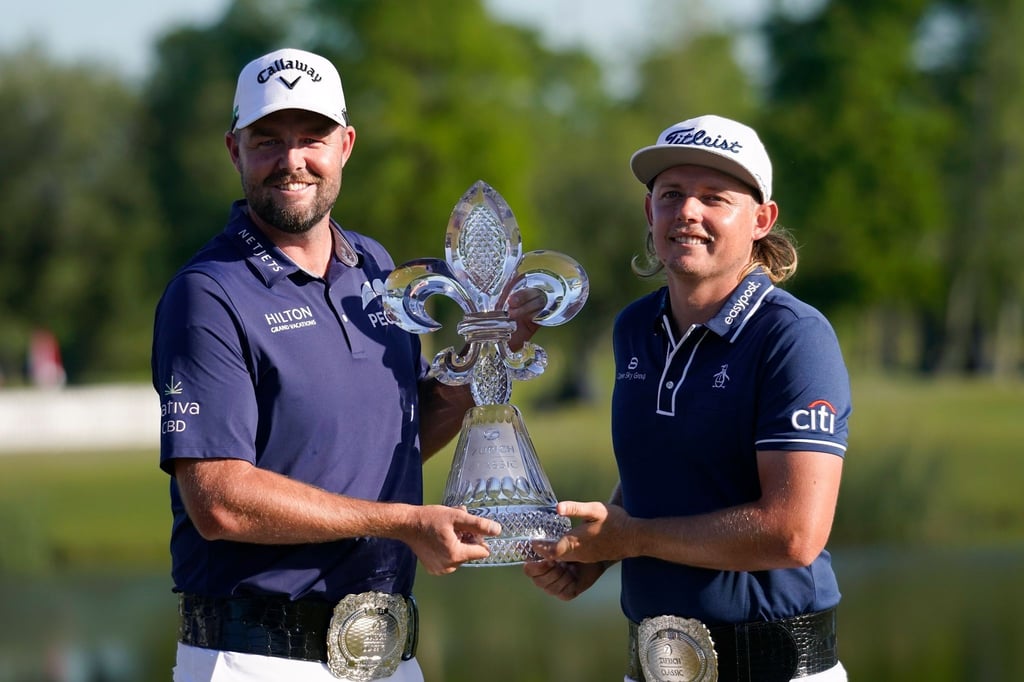 Marc Leishman (l) und Cameron Smith setzten sich beim Teamevent Nahe New Orleans durch.