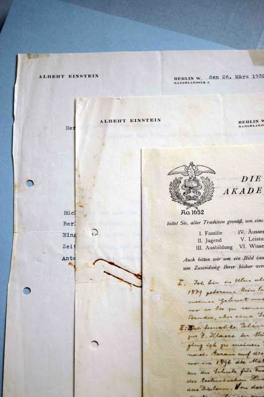 Den Lebenslauf für die Leopoldina schrieb Einstein 1932.