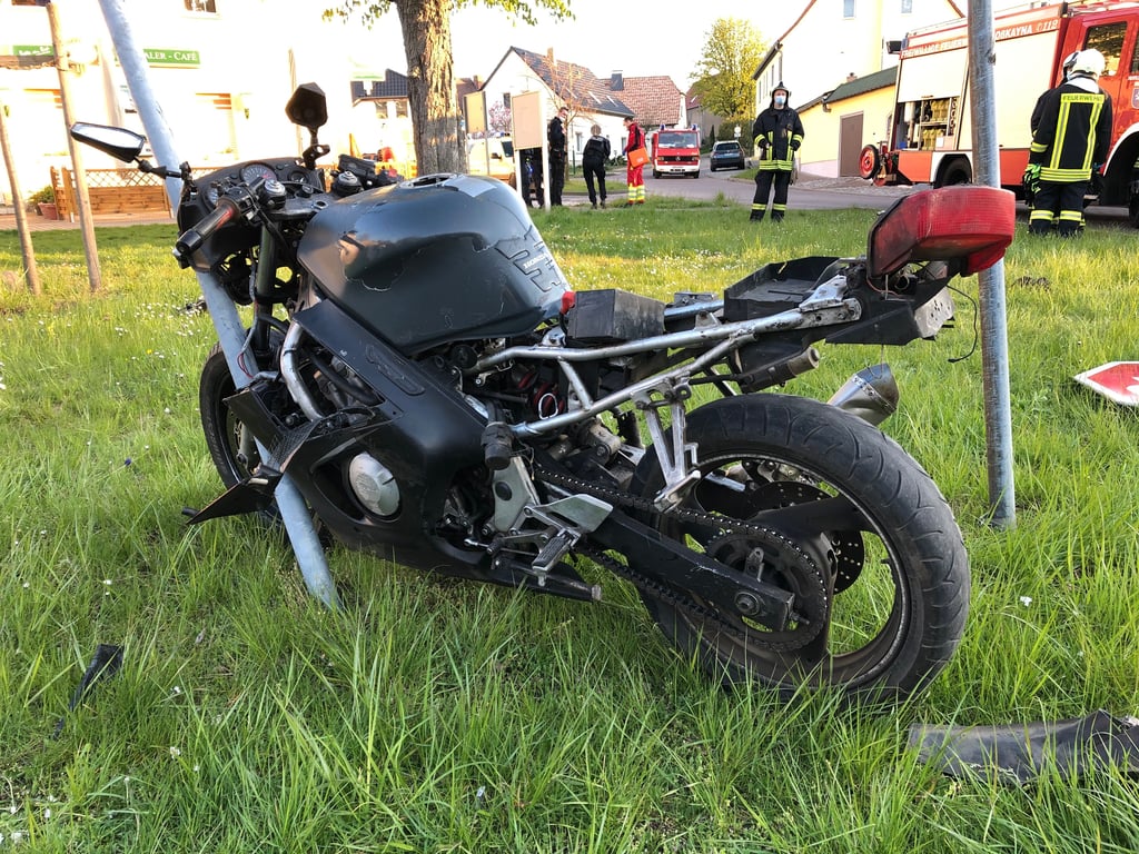Bei einem Unfall in Frankleben ist ein Motorradfahrer am Dienstag schwer verletzt worden.