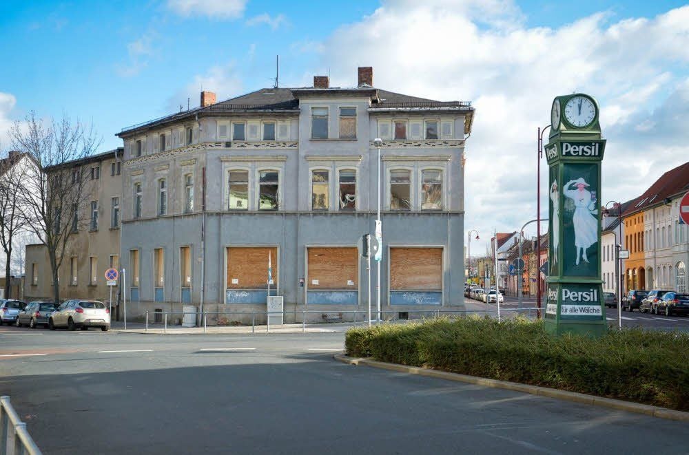 Die alte Jugendzahnklinik soll abgerissen und durch ein Wohnhaus für altersgerechtes Wohnen ersetzt werden.