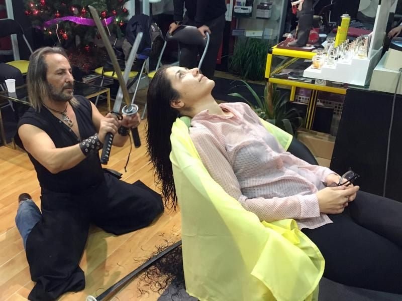 Friseur Alberto Olmedo ist über Nacht berühmt geworden.