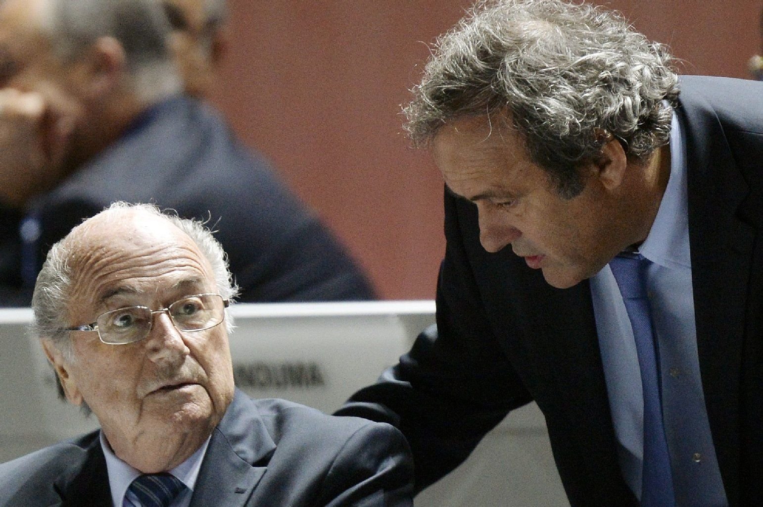 Für 90 Tage suspendiert: Joseph Blatter (l.) und Michel Platini.