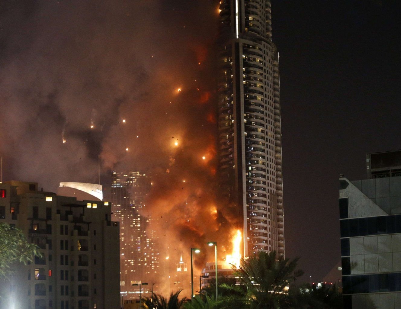 Das Address Hotel in Dubai in Flammen.