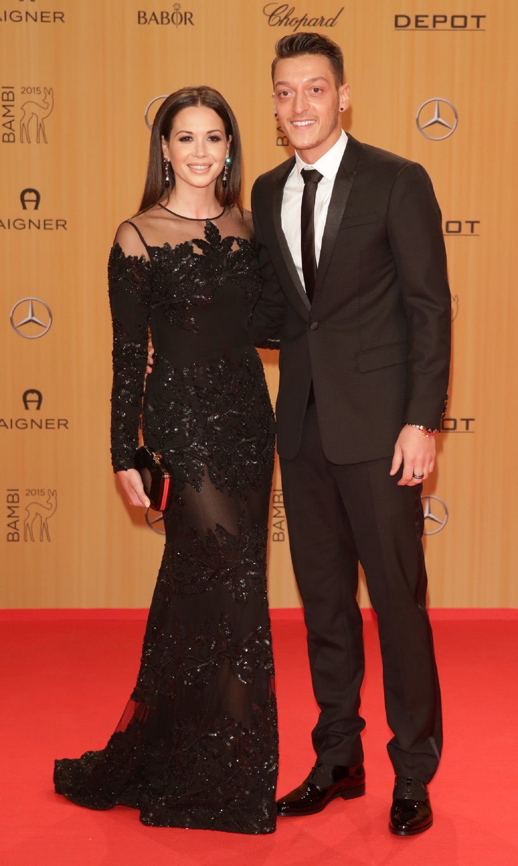Nationalspieler Mesut Özil und seine Freundin Mandy Capristo auf der Bambi-Verleihung.