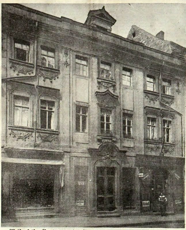 Die Burgstraße 5