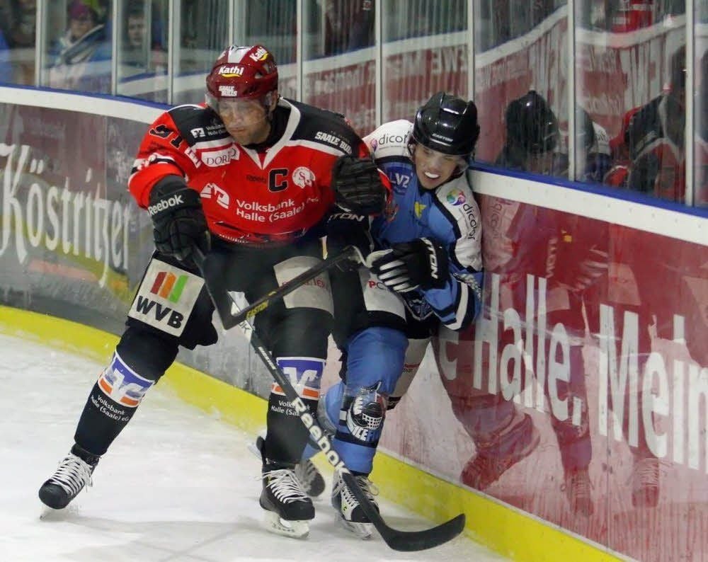 Kai Schmitz 2014 in einem seiner letzten Spiele für Halle gegen Leipzig