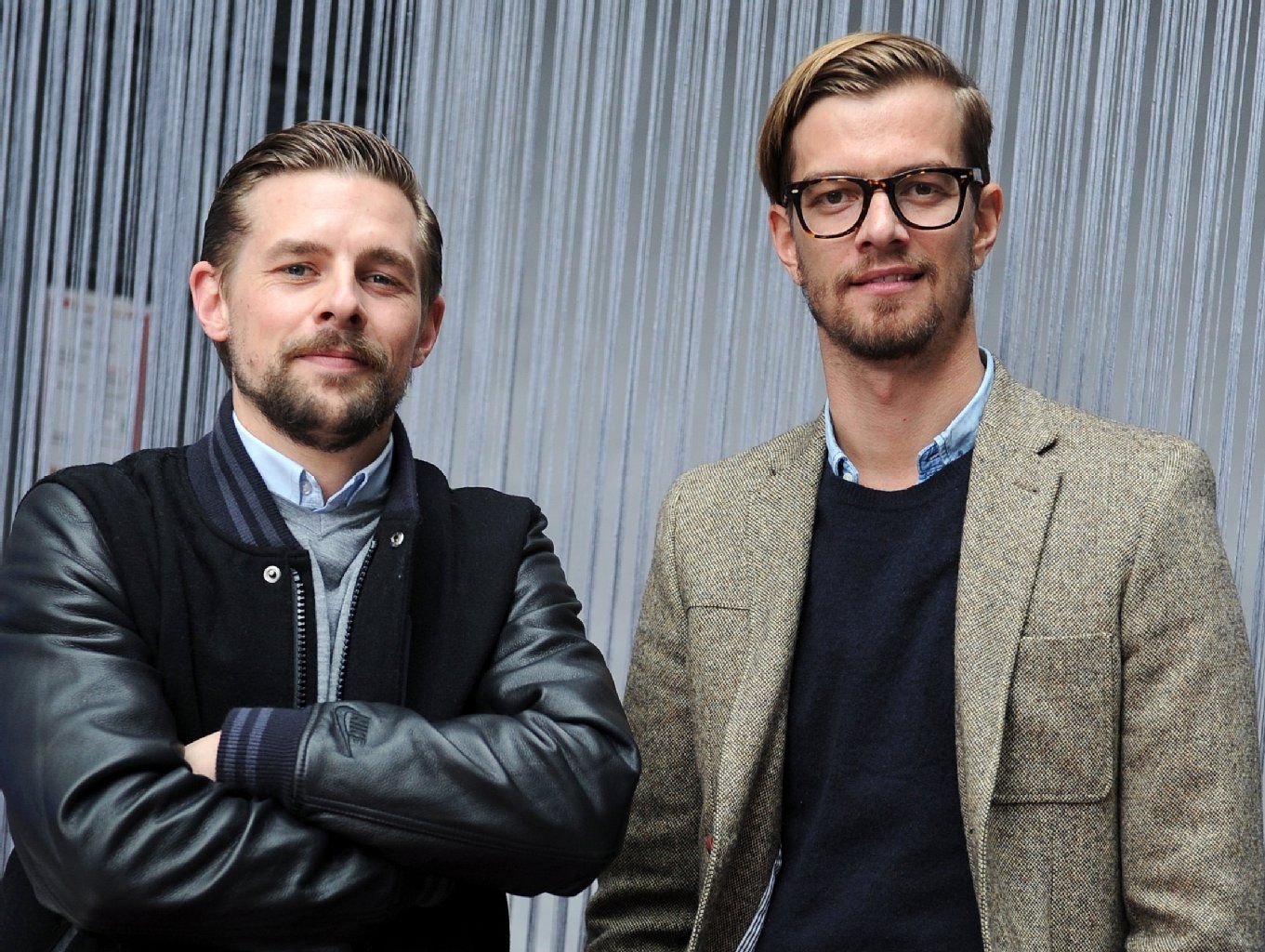 Die TV-Moderatoren Klaas Heufer-Umlauf (l) und Joko Winterscheidt