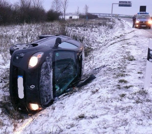 Auf der B6n zwischen Güsten und Aschersleben-Ost überschlug sich eine Autofahrerin.