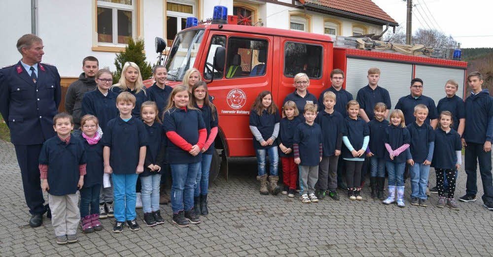 Mädchen und Jungen aus vier Sangerhäuser Ortsteilen konnte der Wehrleiter Gerd Schnelle in die Kinder- und Jugendfeuerwehr aufnehmen.