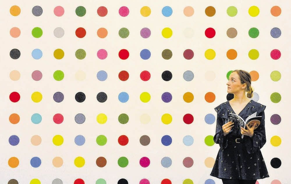 Eines der „Spot Paintings“ des Briten Damien Hirst, 2017 beim Auktionshaus Sotheby’s in London.
