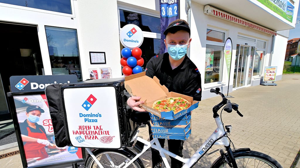 Robert Schwind hat am Dienstag in der Weißenfelser Neustadt seine Pizzeria eröffnet.