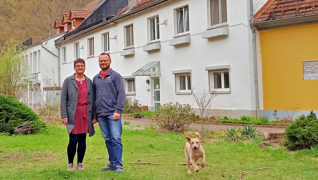Karin und Ralph Hüsgen haben das ehemalige Familienhotel Thalmühle bei Meisdorf übernommen.