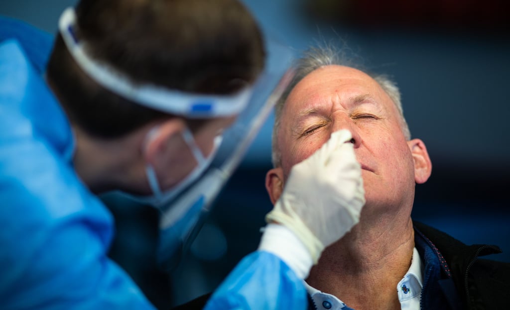 Ein Coronatest wird durchgeführt