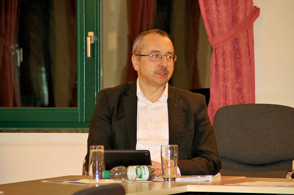 Thomas Schmette, Bürgermeister der Verbandsgemeinde Elbe-Heide, hat mit der Verwaltung die Bauherrschaft für den Umbau der Sekundarschule in Angern übernommen.