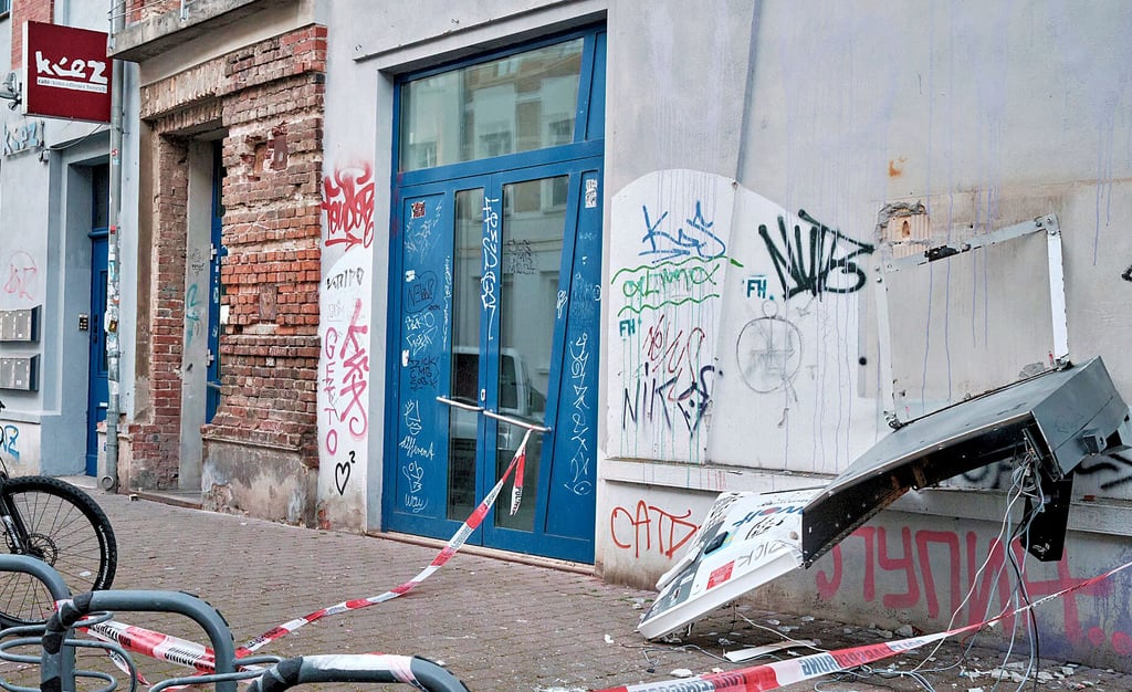 Auch dieser Zigarettenautomat in der Bertolt-Brecht-Straße wurde im Frühjahr gesprengt.