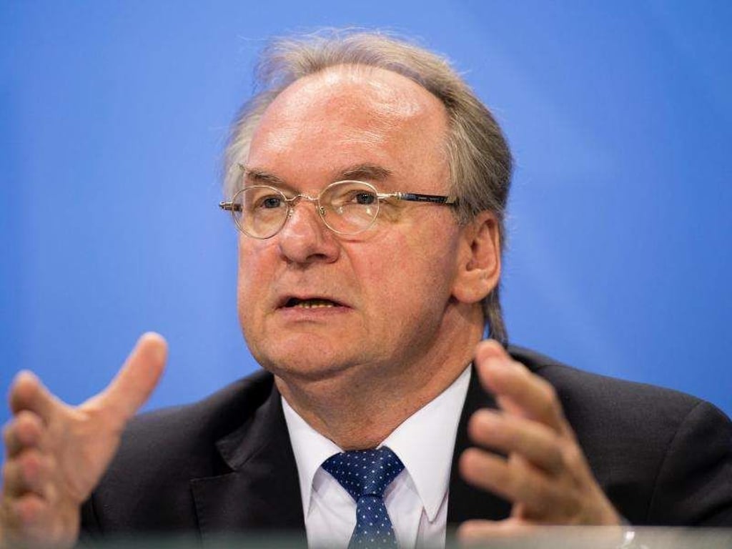 Ministerpräsident Reiner Haseloff. Foto: Gregor Fischer/Archiv