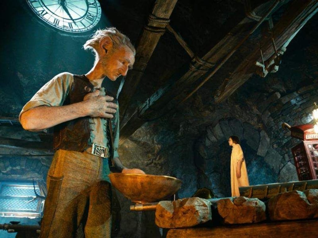 «BFG - Big Friendly Giant» erzählt die Geschichte des kleinen Waisenmädchens Sophie, das in einer Nacht in London von einem Riesen mitgenommen wird. Foto: Constantin Film