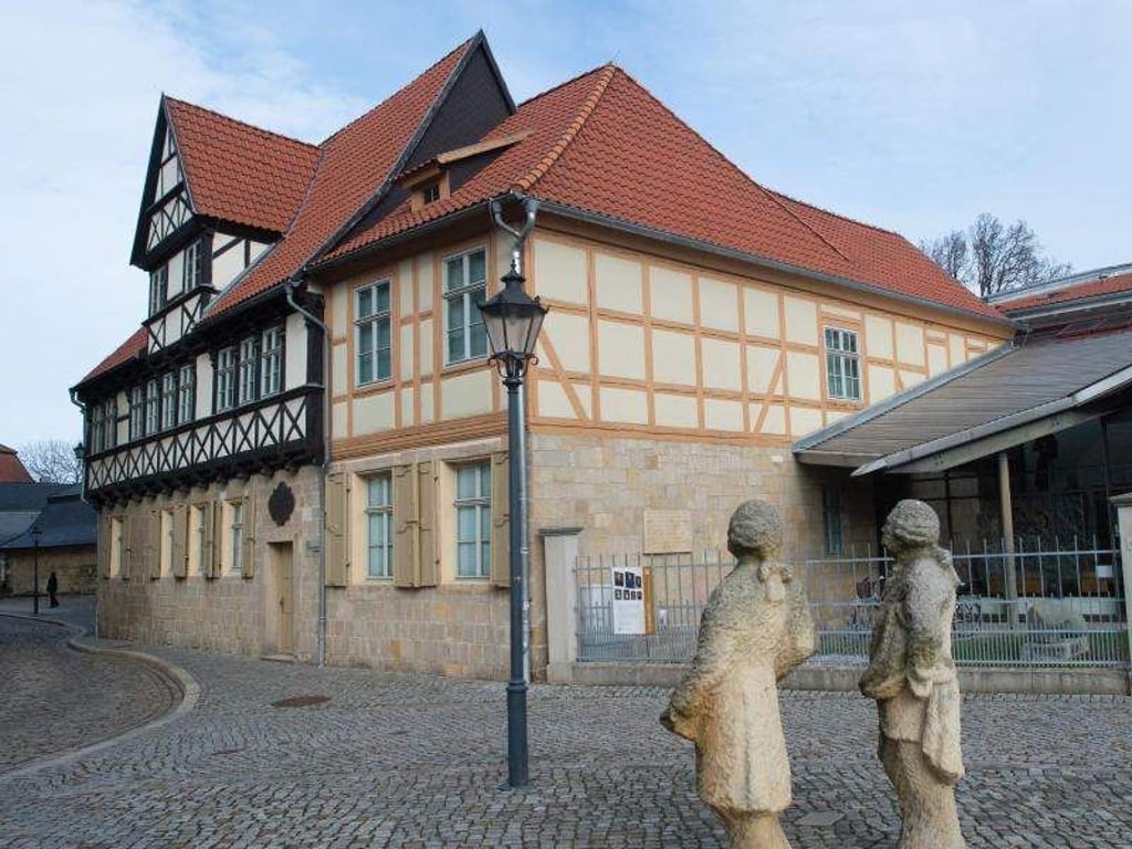 Das Gleimhaus in Halberstadt widmet den Späßen des 18. Jahrhunderts eine Ausstellung. Foto: Klaus-Dietmar Gabbert/dpa/Archiv