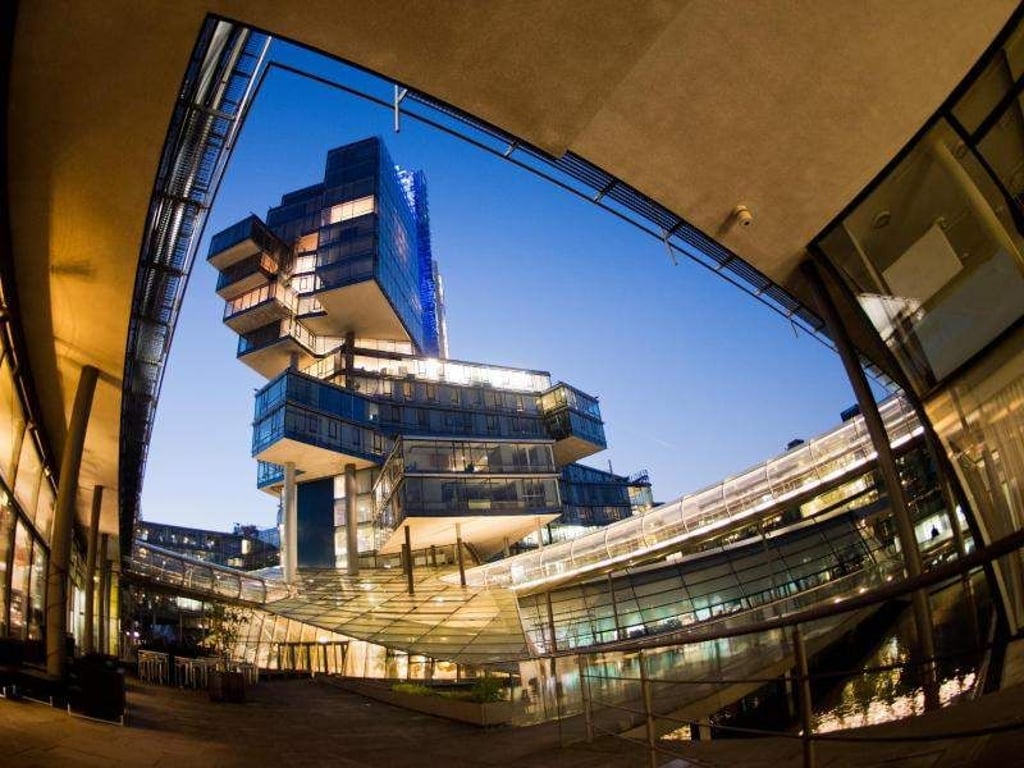 Die Zentrale der Norddeutschen Landesbank in Hannnover. Foto: Julian Stratenschulte