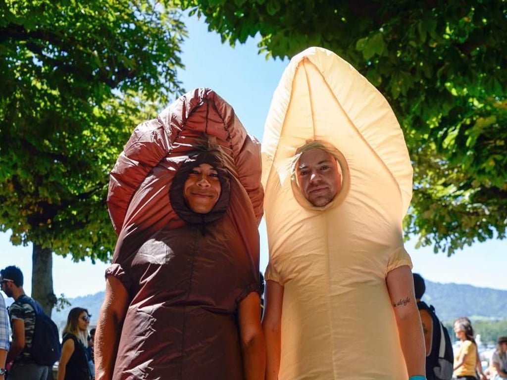 Fantasie ist Trumpf beim Rave in Zürich. Foto: Walter Bieri