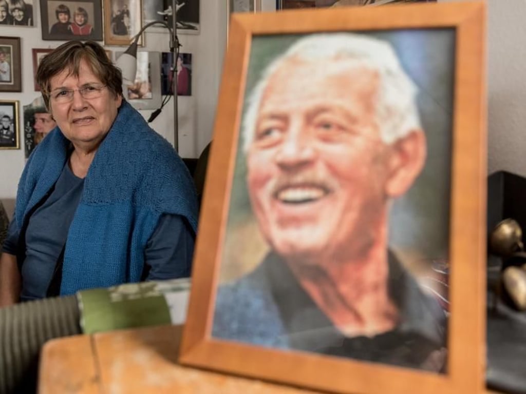 Merve Stöckle verlor ihren Mann Frieder im August 2015. Er hatte Krebs. Foto: Daniel Maurer/dpa-tmn