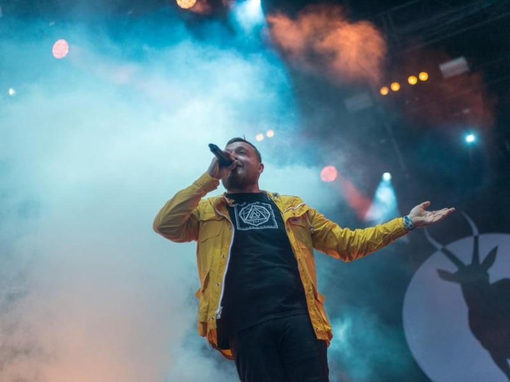 Panik Panzer rappt gemeinsam mit seiner Band Antilopen Gang. Foto: Sebastian Gollnow