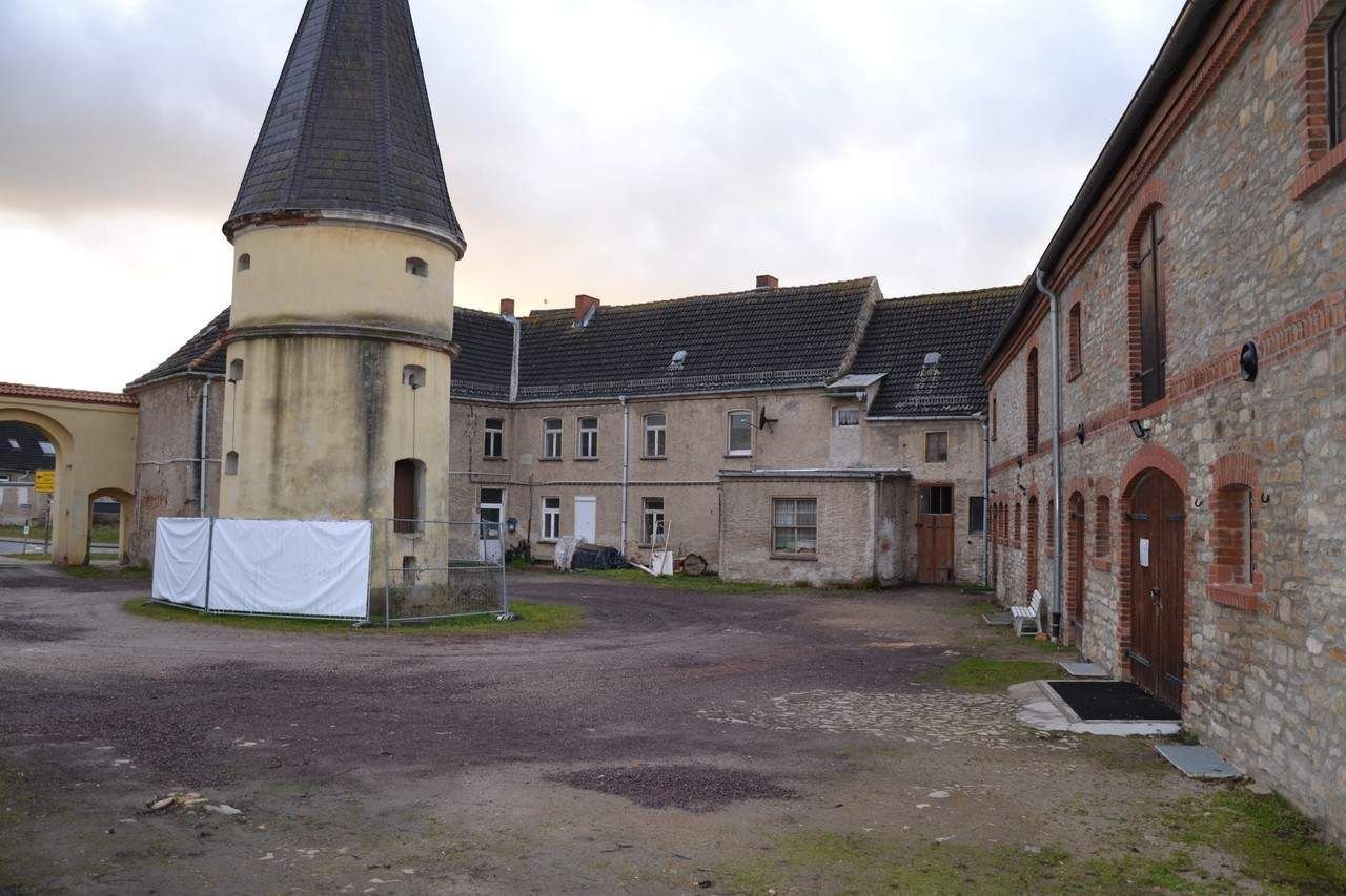 VierSeitenHof wird kulturelles Zentrum VierSeitenHof wird kulturelles Zentrum