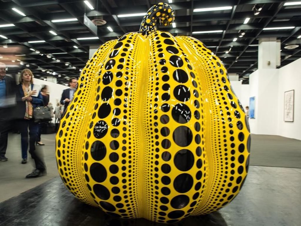 Der riesige «Pumpkin» aus dem Jahr 2016 von Yayoi Kusama. Foto: Federico Gambarini