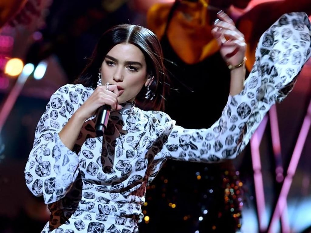 Bambi-Preisträgerin Dua Lipa legt eine tolle Performance hin. Foto: Soeren Stache