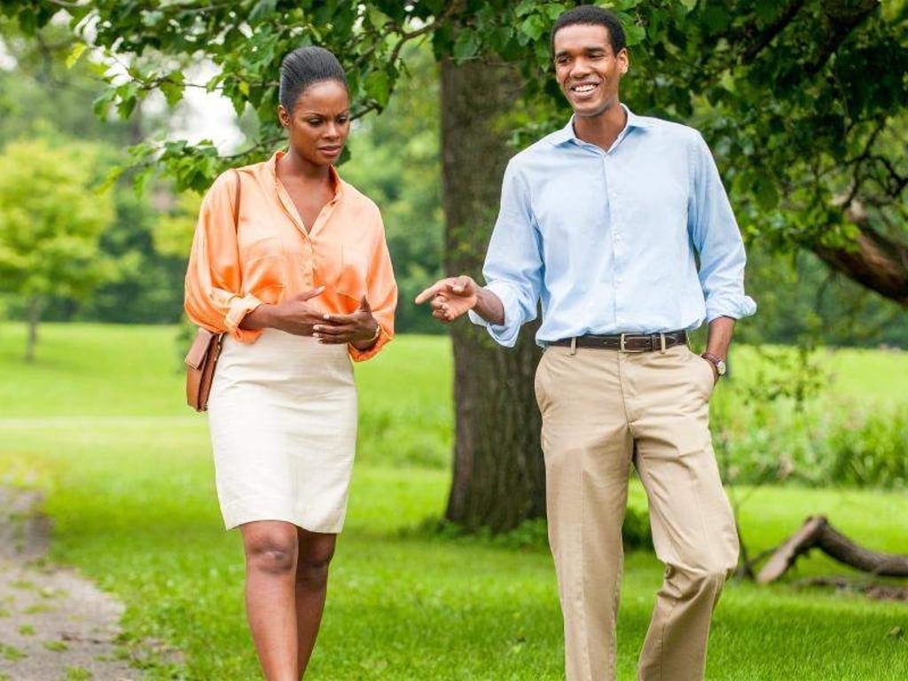 Der Film «My First Lady» erzählt, wie sich Barack Obama (gespielt von Parker Sawyers) und Michelle Robinson (Tika Sumpter) kennengelernt und verliebt haben. Foto: Capelight