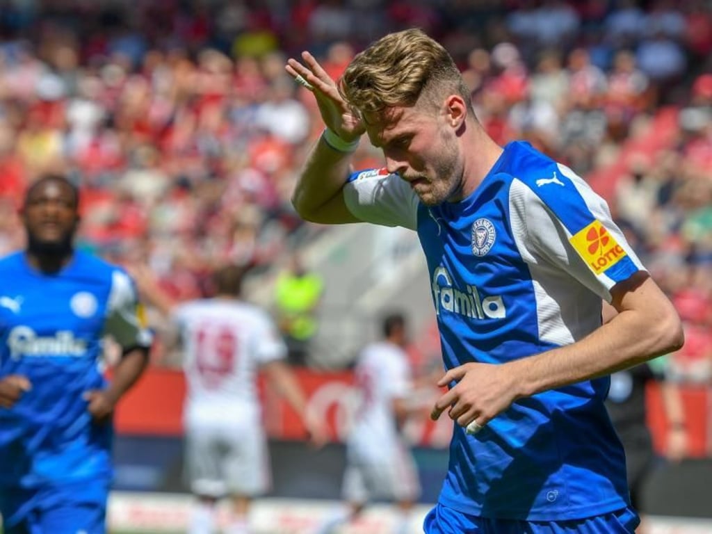 Hat die Tür zur Relegation weit aufgestoßen: Kiels Topscorer Marvin Ducksch. Foto: Armin Weigel