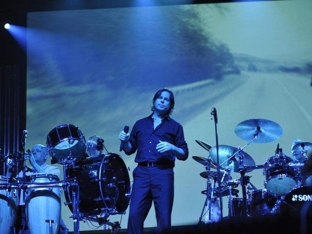 Der Sänger Bruth Guthro von der schottischen Folk-Rock Gruppe Runrig (2010). Foto: Volker Dornberger