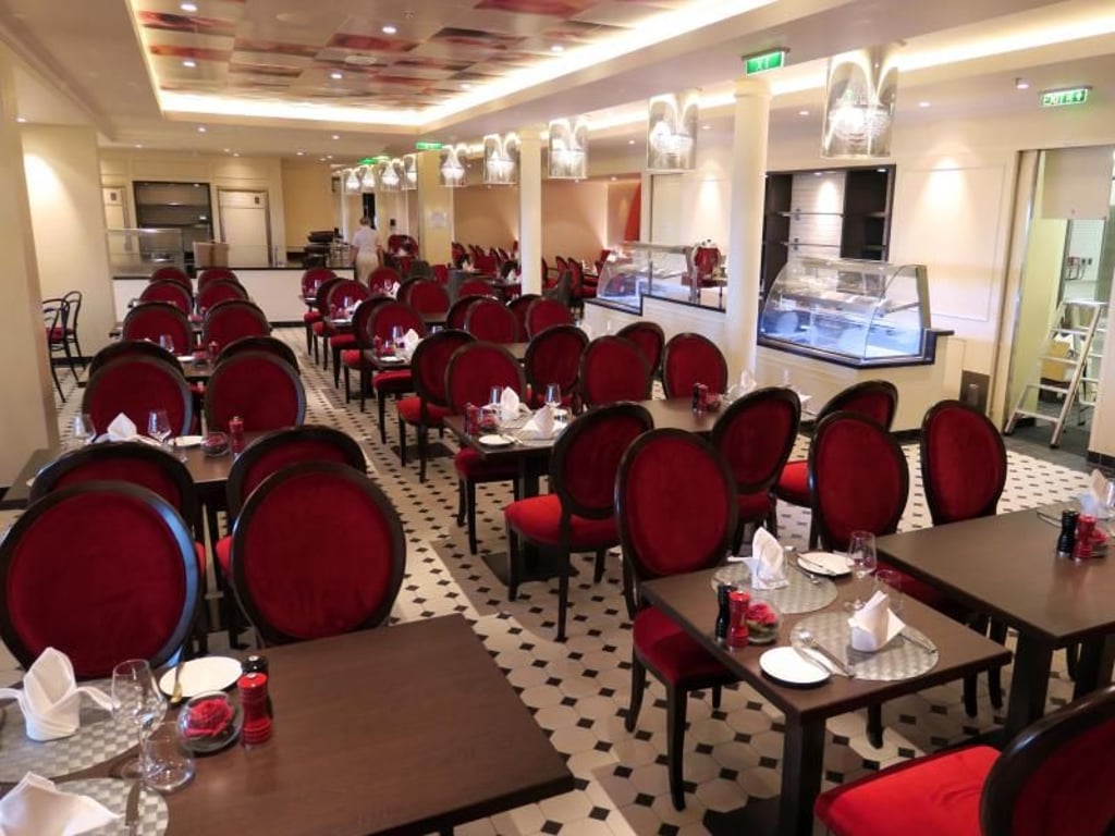 Kuss aus der französischen Küche: die Brasserie «French Kiss» ist komplett neu. Foto: Michael Zehender