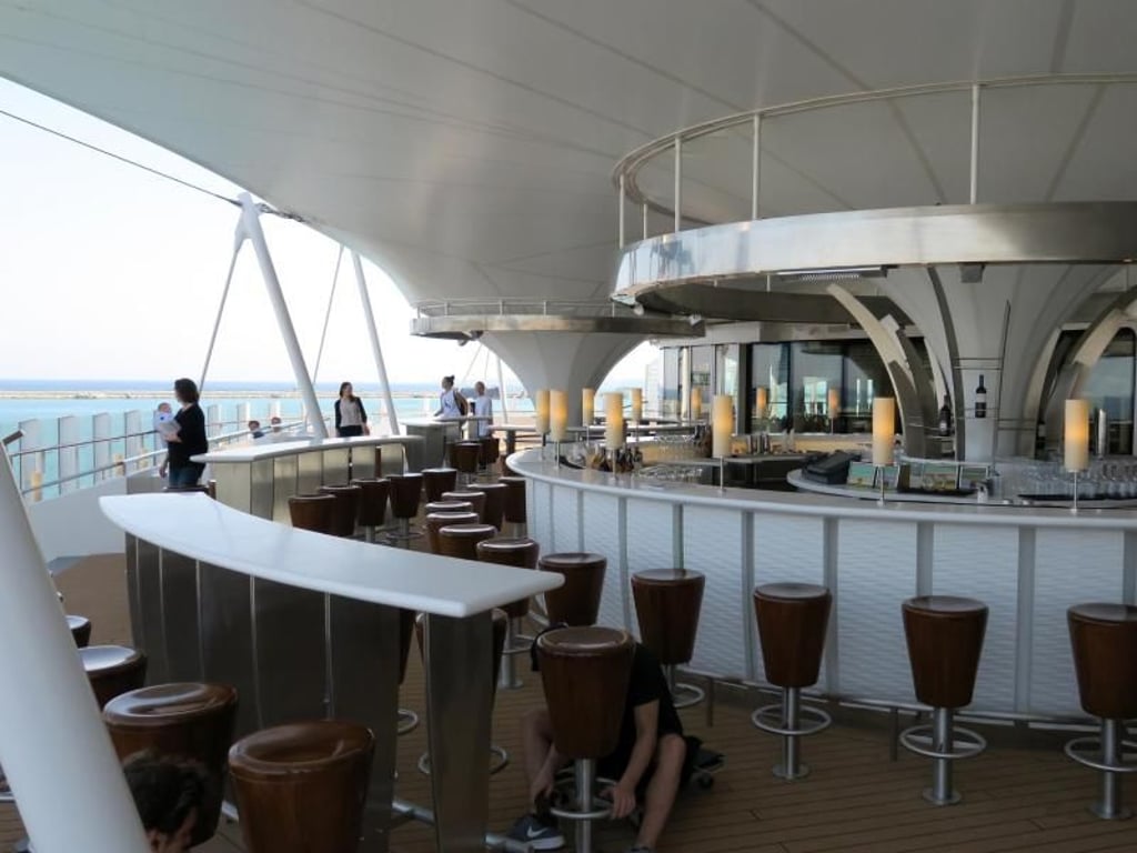Die «Lanai Bar» ist ein perfekter Platz für den Sundowner. Foto: Michael Zehender