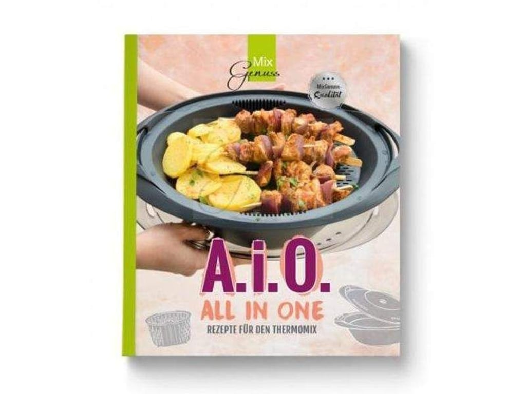 Diese Woche neu in der Liste ist Corinna Wilds Rezeptbuch für den Thermomix. Foto: C. T. Wild Verlag/dpa