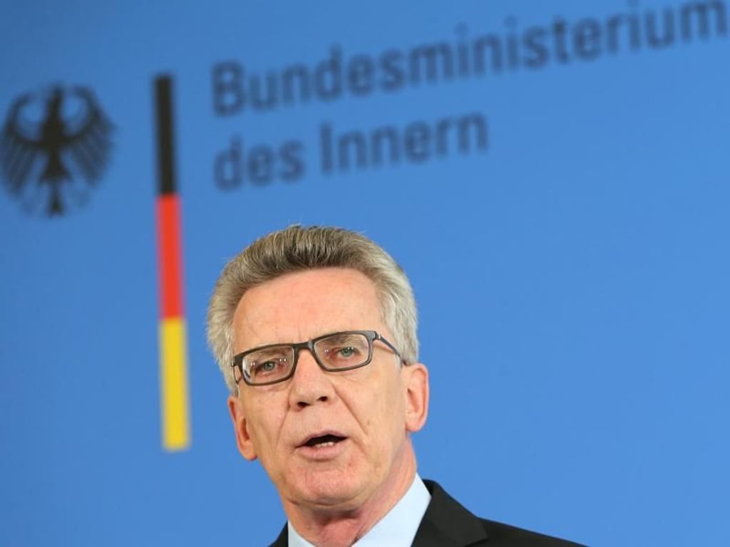 Bundesinnenminister Thomas de Maizière verglich die Gewalttäter des G20-Gipfels mit Neonazis und islamistischen Terroristen. Foto: Wolfgang Kumm