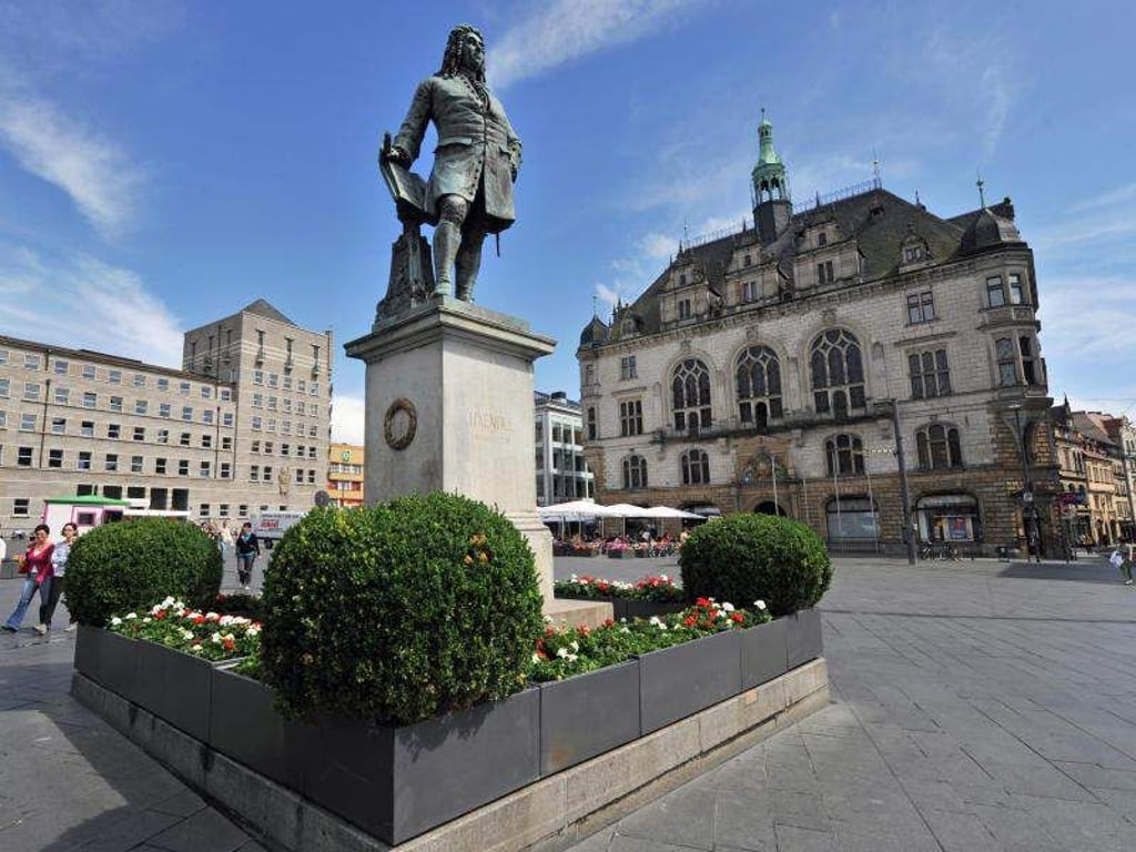 Das Stadthaus in Halle(Saale). Foto: Hendrik Schmidt/Archiv
