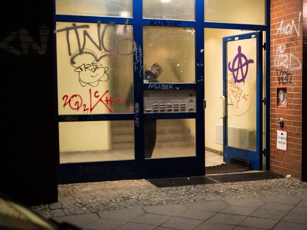 Schon mehrfach war die Berliner Polizei im Bezirk Neukölln gegen arabische Clans vorgegangen. Foto: Gregor Fischer/Archiv