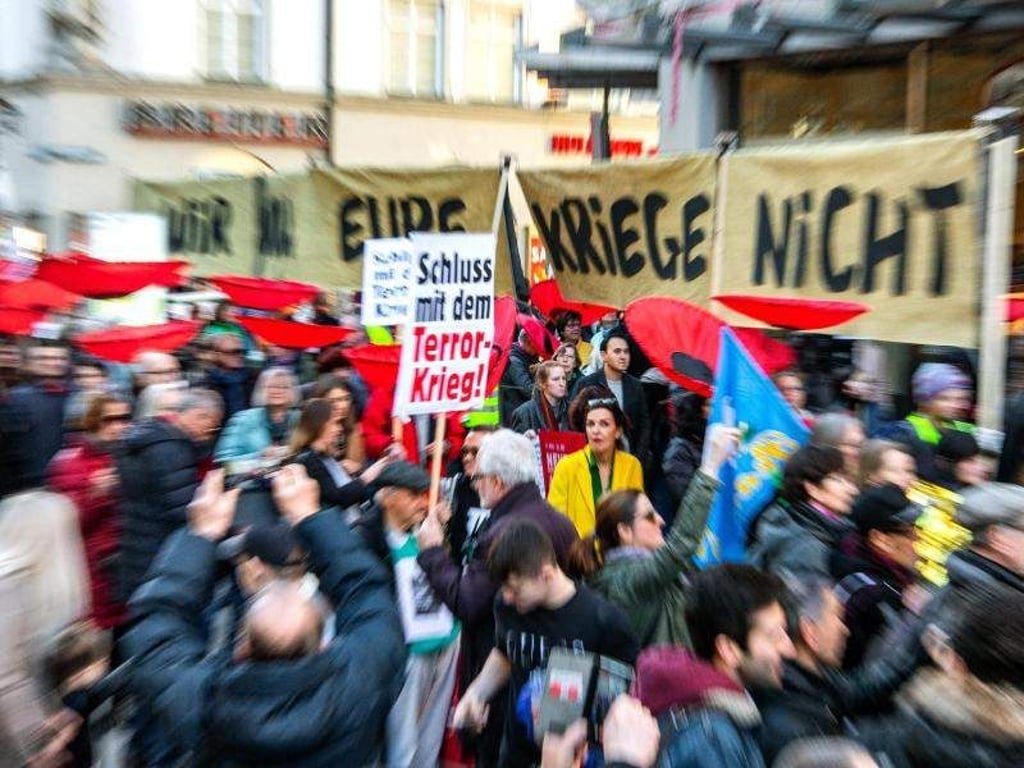 Demonstration gegen die Sicherheitskonferenz. Foto: Sina Schuldt