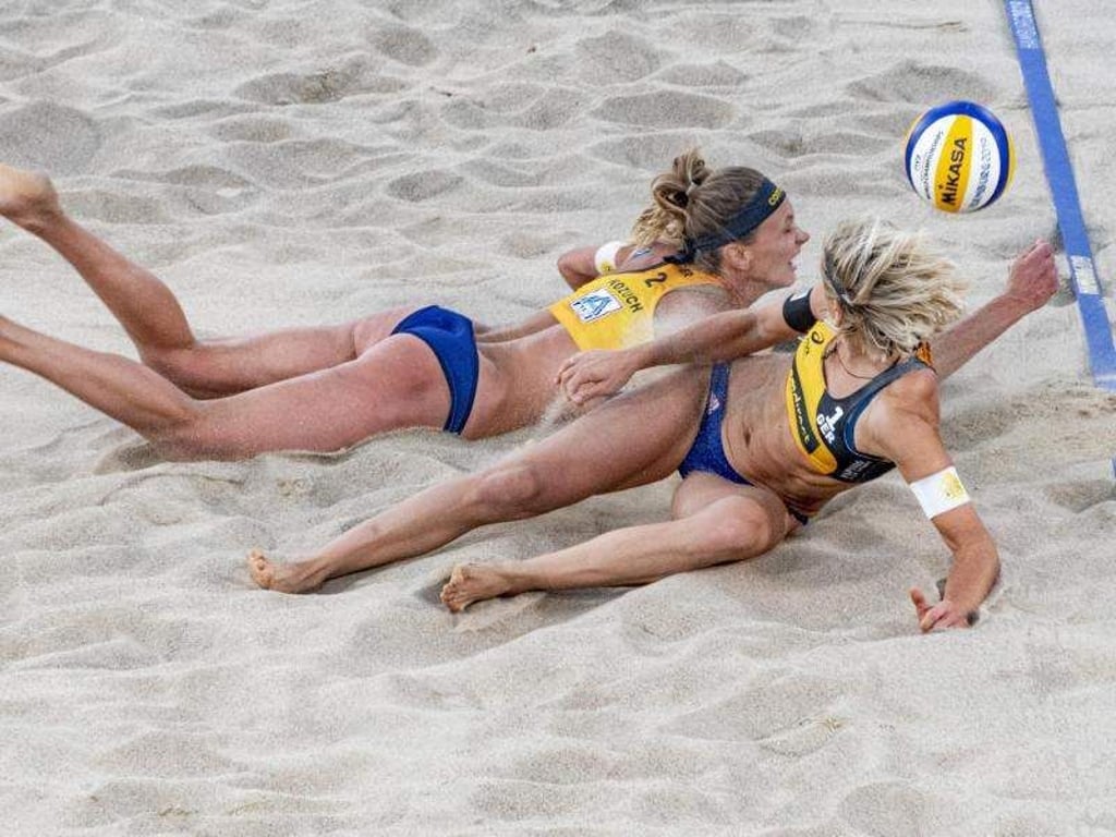 Laura Ludwig und Margareta Kozuch haben ihre erste Niederlange bei der Heim-WM einstecken müssen. Foto: Axel Heimken