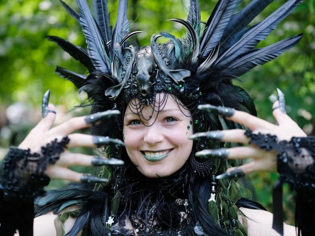 Sehr schöne Fingernägel: Beim Wave-Gotik-Treffen in Leipzig. Foto: Sebastian Willnow