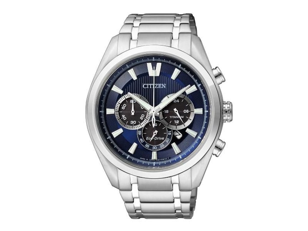 Blaue Ziffernblätter spielen derzeit eine große Rolle, wie bei diesem Uhren-Modell von Citizen (ca. 300 Euro). Foto: Citizen