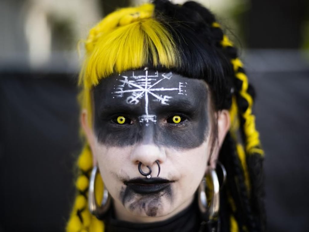 Julia aus München beim Wave-Gotik-Treffen. Foto: Alexander Prautzsch