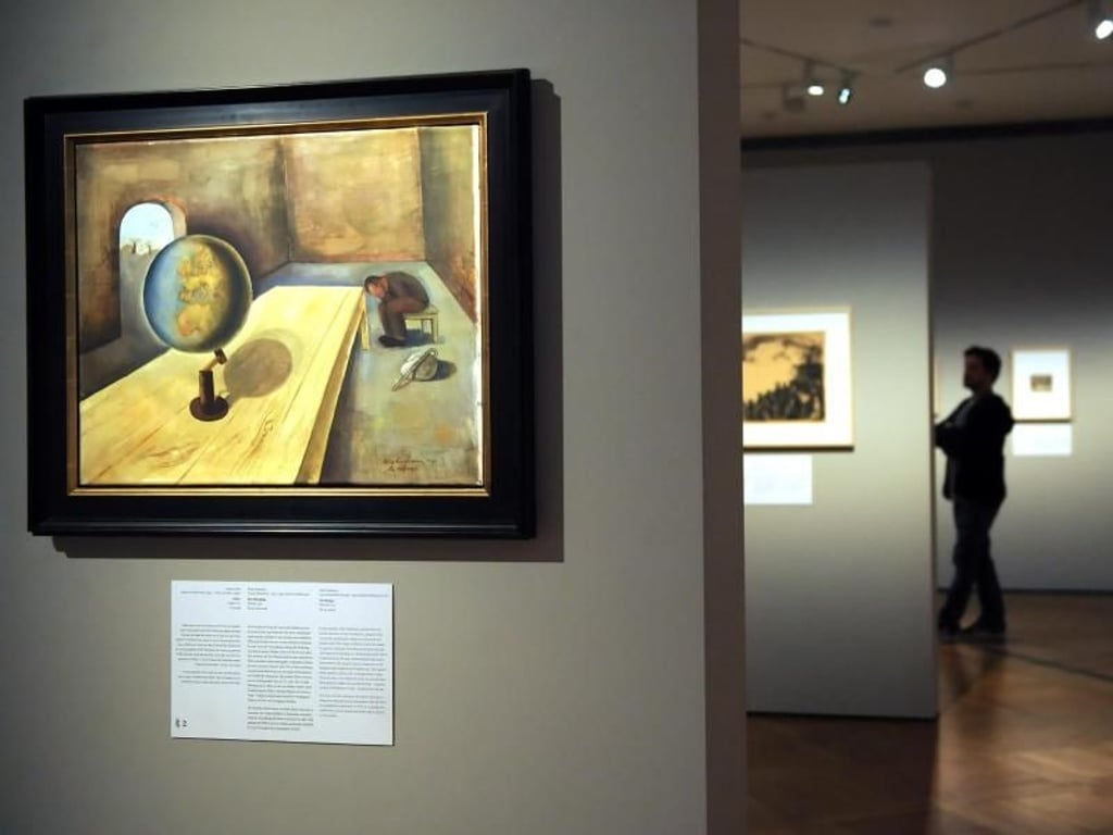 Blick in die Schau "Kunst aus dem Holocaust - 100 Werke aus der Gedenkstätte Yad Vashem" im Deutschen Historischen Museum. Foto: Britta Pedersen
