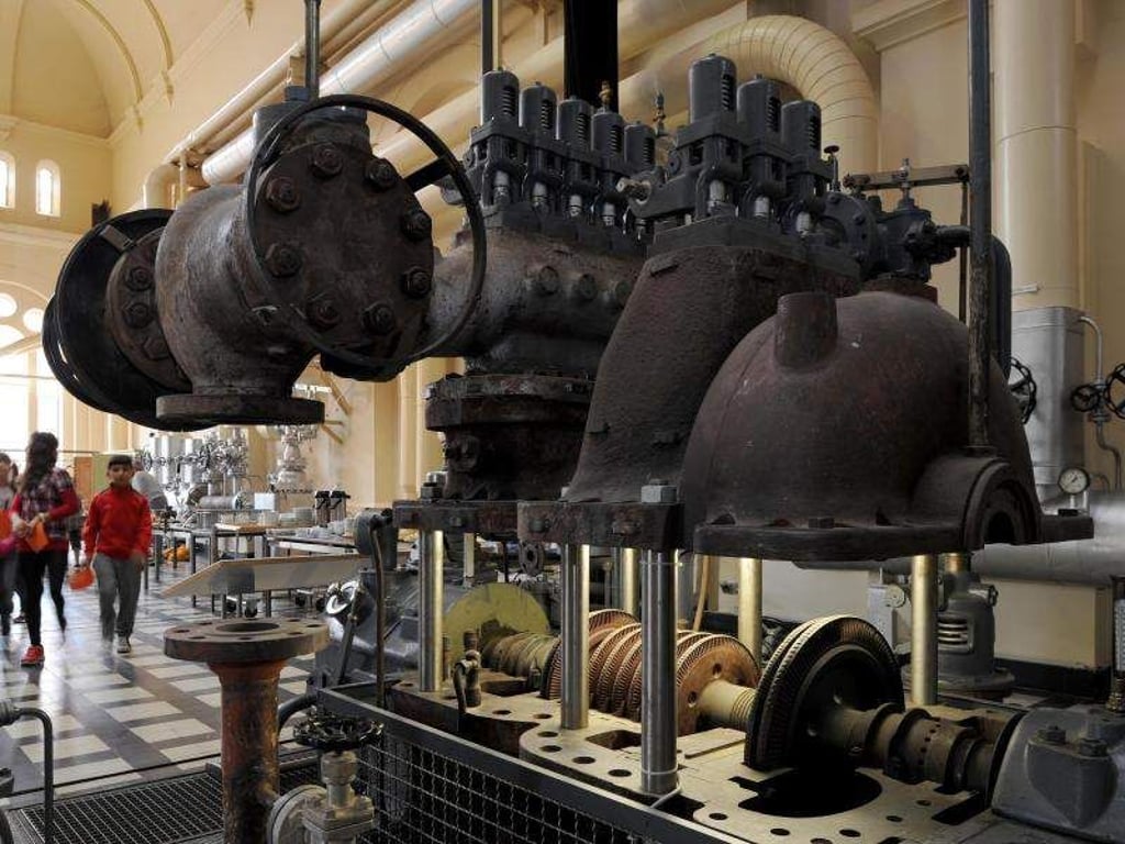 Nordwolle in Delmenhorst: In der alten Turbinenhalle wurde der Strom für eines der einst größten Wolle verarbeitenden Industrieunternehmen produziert. Foto: Ingo Wagner