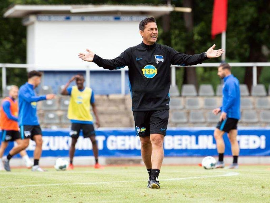 Sieht in den beiden Derbys mit Union Berlin zwei Siege als Pflicht an: Hertha-Trainer Ante Covic. Foto: Soeren Stache