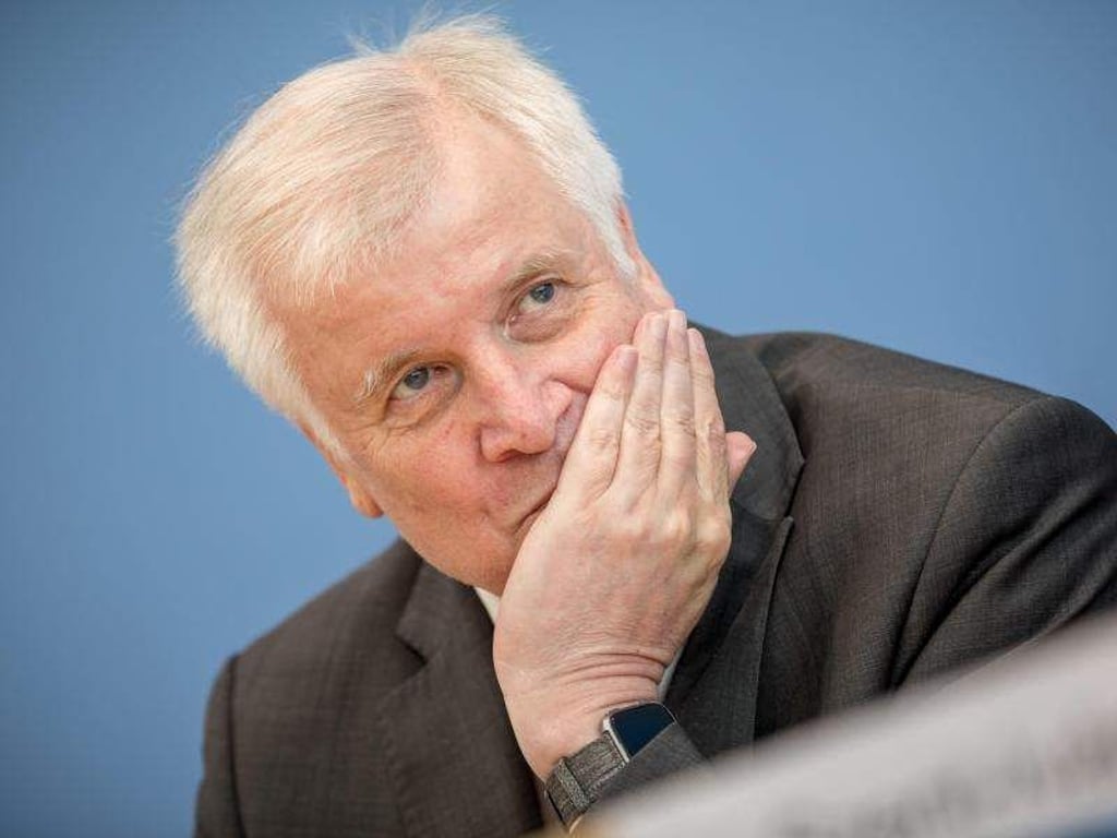 Vielleicht werde man nicht alle Probleme sofort lösen, «aber ich glaube, wir werden wesentliche Schritte vorankommen», so Seehofer. Foto: Michael Kappeler