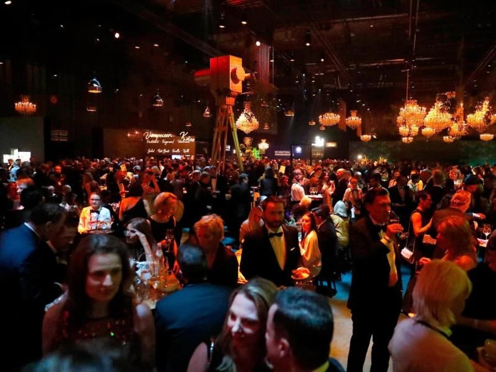 Entspannte Stimmung bei der After-Show-Party. Foto:Hannibal Hanschke/Reuters